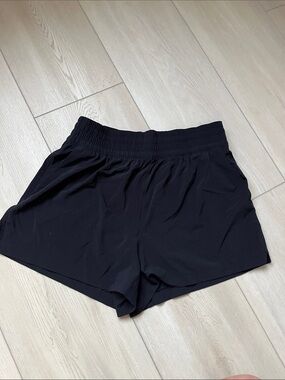Athleta Women's Black Elastic-Waist Athletic Shorts